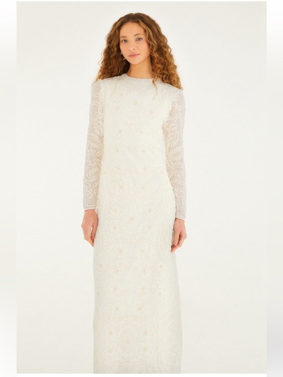 FARM Rio Dresses & Skirts - Farm Rio: Off-White Embroidered Crew Neck
Long Sleeve Maxi Dress